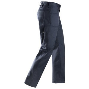 Work trousers with modern fit and pre-bent legs for enhanced movement"