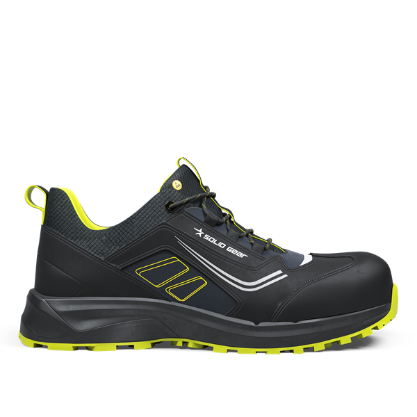 Durable lowcut safety shoes with LWG leather and CORDURA® fabric upper.