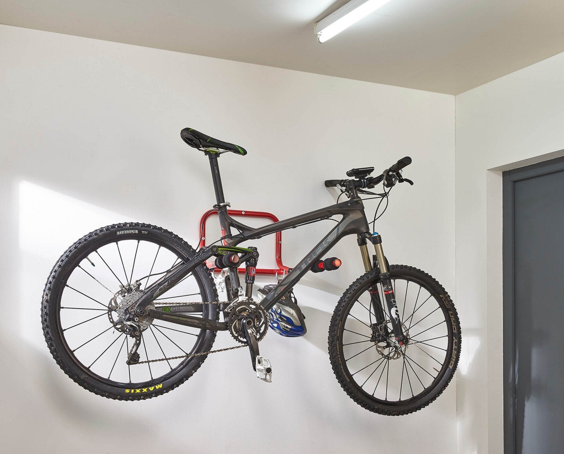 Mottez folding & telescopic 4 bike wall rack sale